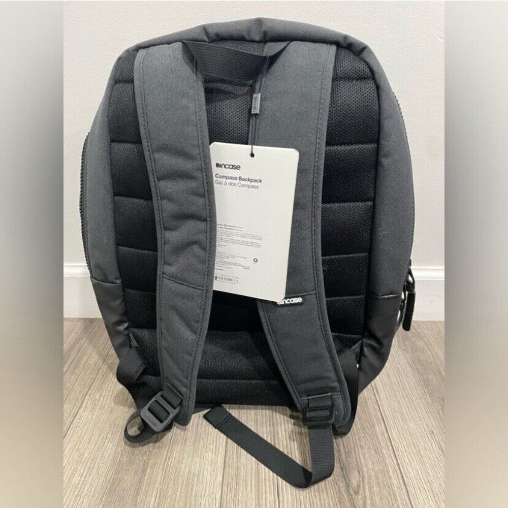 Incase Black Backpack - Picture 3 of 8